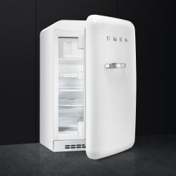 SMEG FAB10RWH2 Отдельностоящий однодверный холодильник, стиль 50-х годов, 54,3 см. Цвет - белый, петли справа