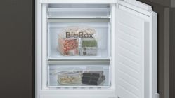 Neff KI7863D20R Встраиваемый холодильник, оснащен контейнером Chiller с регулировкой влажности