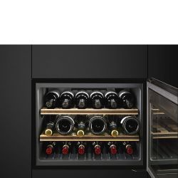 SMEG CVI318XS  Серия Classica  Холодильный шкаф для вина встраиваемый, 45 см., петли слева.
