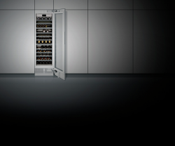GAGGENAU  RW466365  Шкаф для хранения вина серии Vario 400 Полностью встраиваемый со стеклянной дверью. Ширина ниши 61 см, Высота ниши 213.4 см