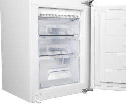 Evelux FI 2211 D Встраиваемый холодильник с функцией No Frost, электронное управление LED, высота 177 см.