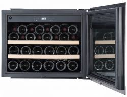 Встраиваемый винный шкаф KORTING KFW 501 SL GN Чёрное стекло. Высота 455 мм.