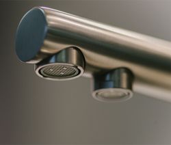 Смеситель OMOIKIRI KANTO-GM-BL Подключение к фильтру.