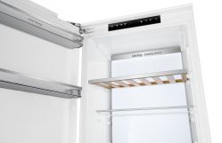 KORTING KSI 1935 Встраиваемая холодильная камера, Инверторный компрессор, Зона свежести, Разморозка No Frost, Зона свежести, LED подсветка Ambilight задней стенки, Высота - 193 см.