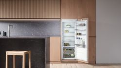 Asko R31442I   Встраиваемая холодильная камера, Зона свежести DuraFresh™ с независимым температурным режимом, высота 140 см.,