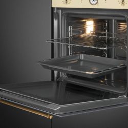 Smeg SFP68C1TPO  Серия Coloniale  Многофункциональный духовой шкаф, 60 см, 9 функций, Пиролитическая очистка, Кремовый, фурнитура латунная. Класс энергопотребления А +.